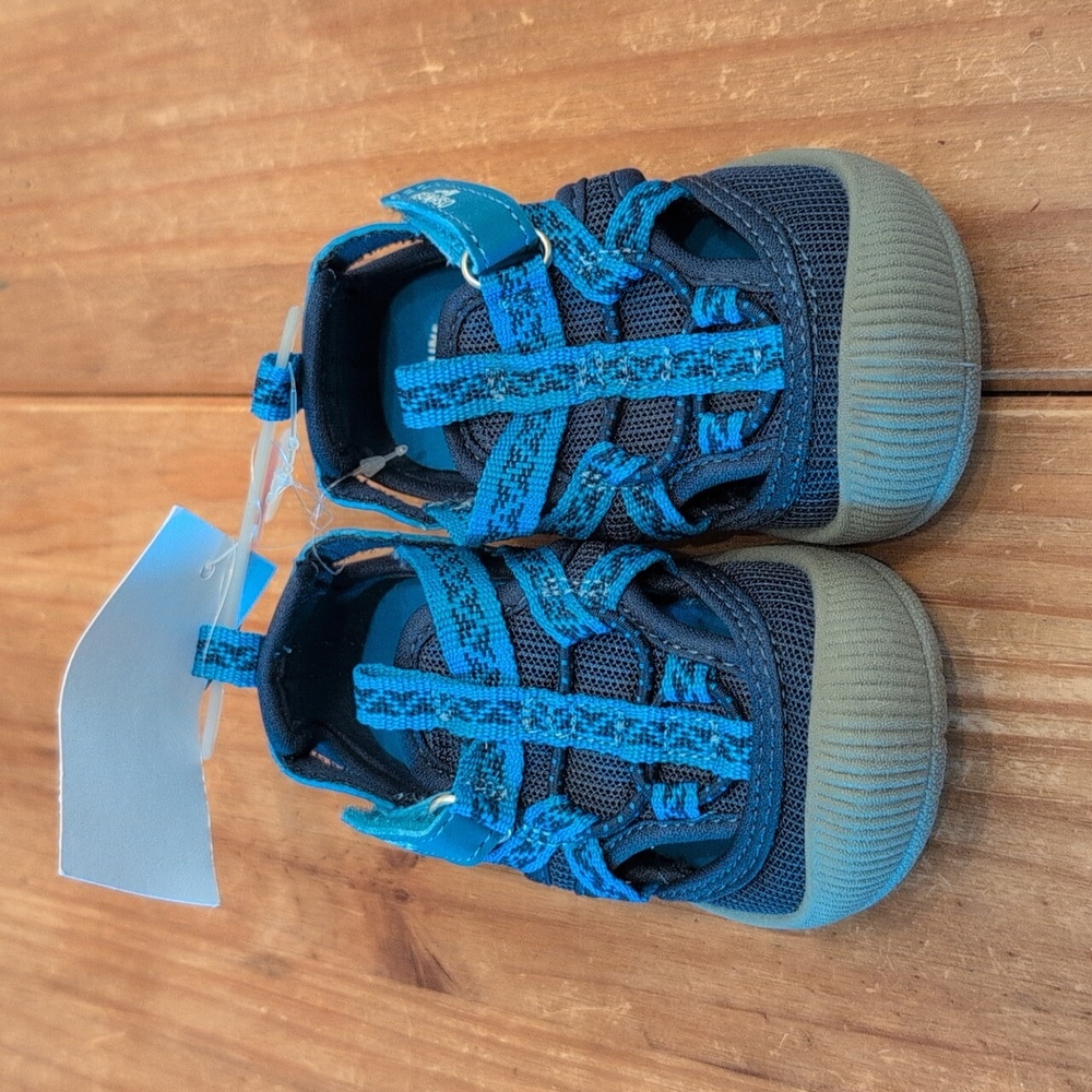 NWT Blue/Navy Osh Kosh Machine Washable Toddler Sandals, Size 5